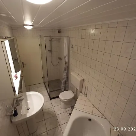 Komfortabler Bungalow, 15 , 2 Bis 4 Personen, Europa-feriendorf